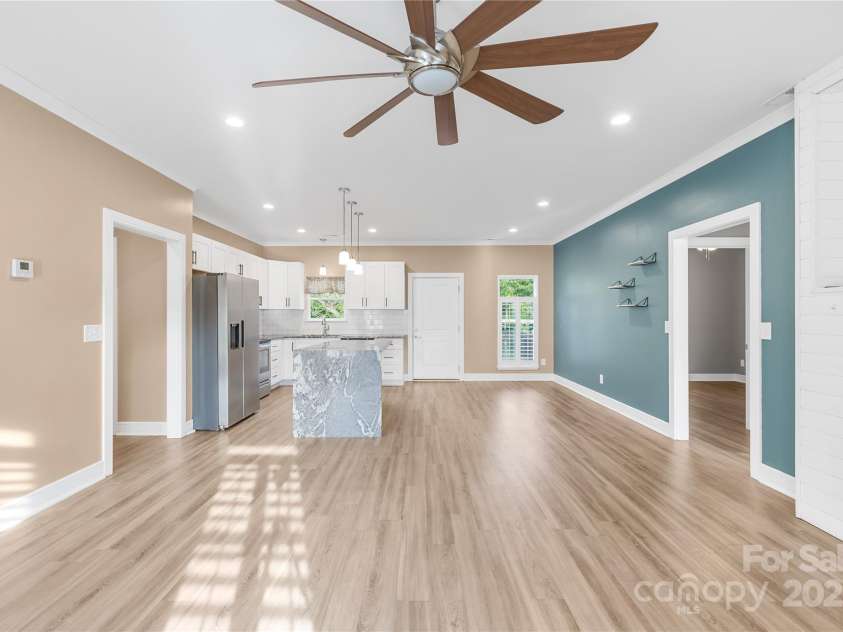 300 Hidden Creek Drive, Shelby, NC 28152.  MLS# CAR4282903, YatesRealty ID 33882. 