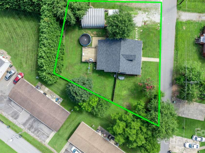 126 Huss Avenue, Hudson, NC 28638.  MLS# CAR4282217, YatesRealty ID 33883. 