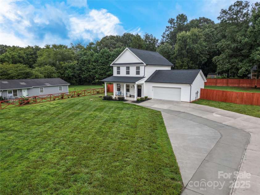 10314 Buccaneer Road, Charlotte, NC 28227.  MLS# CAR4291216, YatesRealty ID 33884. 