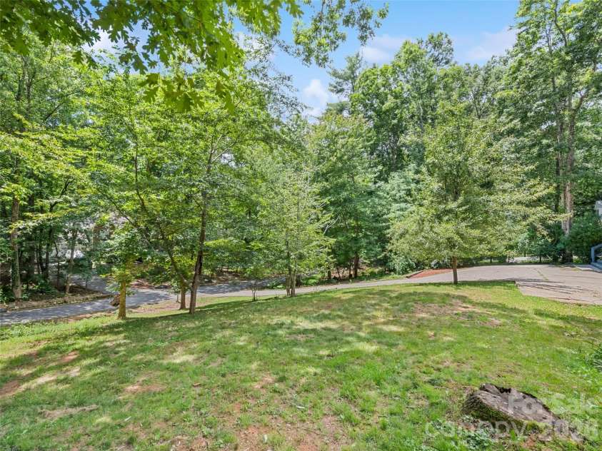 18 Bran Rick Lane, Arden, NC 28704.  MLS# CAR4396640, YatesRealty ID 33884. 