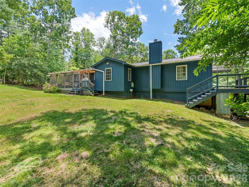 18 Bran Rick Lane, Arden, NC 28704.  MLS# CAR4396640, YatesRealty ID 33884. 