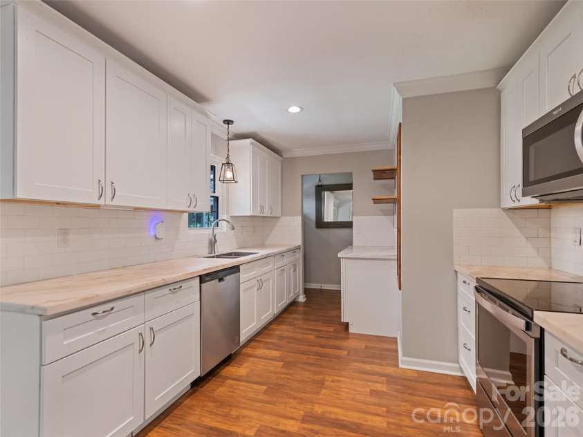 18 Bran Rick Lane, Arden, NC 28704.  MLS# CAR4396640, YatesRealty ID 33884. 
