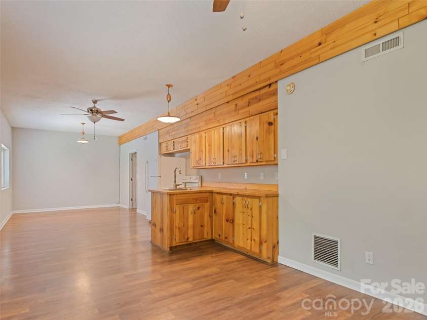 18 Bran Rick Lane, Arden, NC 28704.  MLS# CAR4396640, YatesRealty ID 33884. 