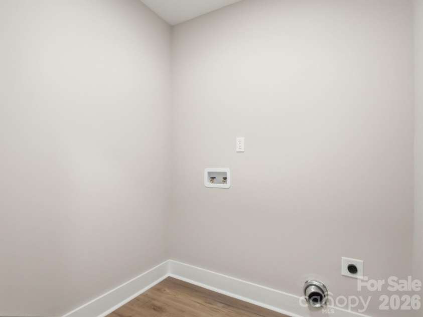 1699 Mission Oaks Street, Kannapolis, NC 28083.  MLS# CAR4385289, YatesRealty ID 33886. Laundry Room