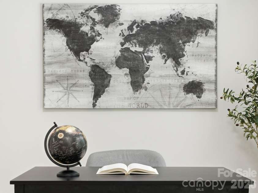 1699 Mission Oaks Street, Kannapolis, NC 28083.  MLS# CAR4385289, YatesRealty ID 33886. Office/Study