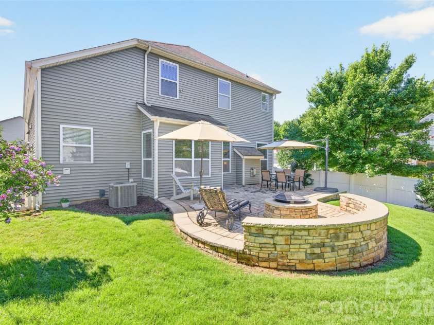 103 Cranbrook Lane, Mooresville, NC 28117.  MLS# CAR4392478, YatesRealty ID 33887. 