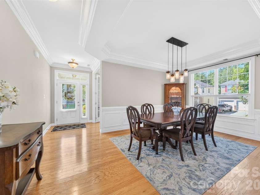 103 Cranbrook Lane, Mooresville, NC 28117.  MLS# CAR4392478, YatesRealty ID 33887. Formal dining room conveniently situated just off the entry and adjacent to the kitchen.