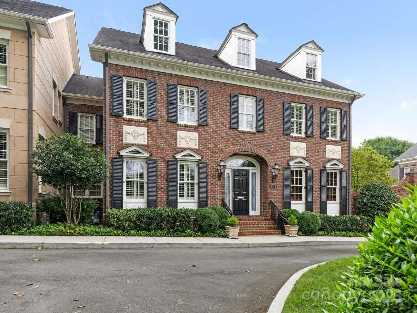 2044 Queens Road, Charlotte, NC 28207.  MLS# CAR4294070, YatesRealty ID 33887. 