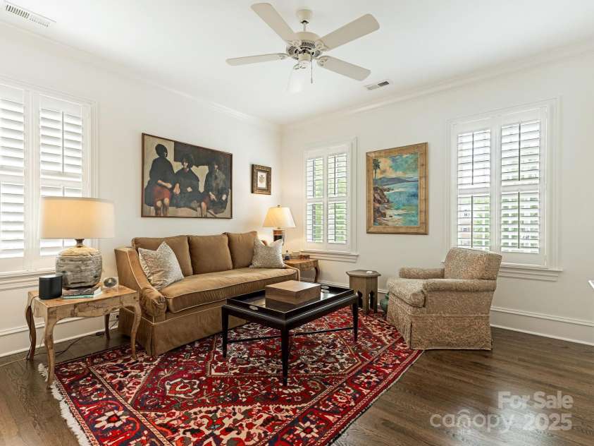 2044 Queens Road, Charlotte, NC 28207.  MLS# CAR4294070, YatesRealty ID 33887. 