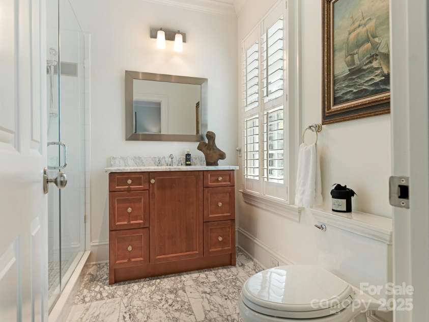 2044 Queens Road, Charlotte, NC 28207.  MLS# CAR4294070, YatesRealty ID 33887. 