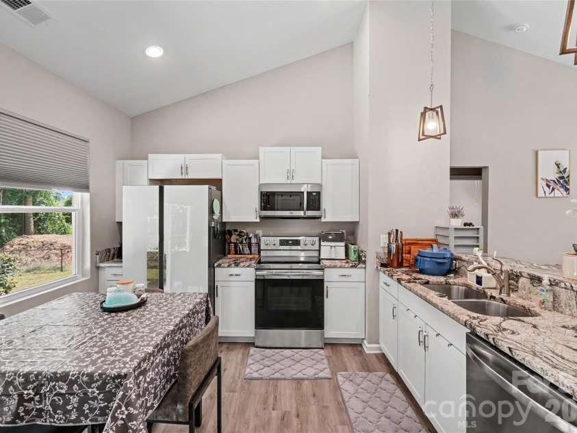 119 Brown Street, Clover, SC 29710.  MLS# CAR4434690, YatesRealty ID 33888. 