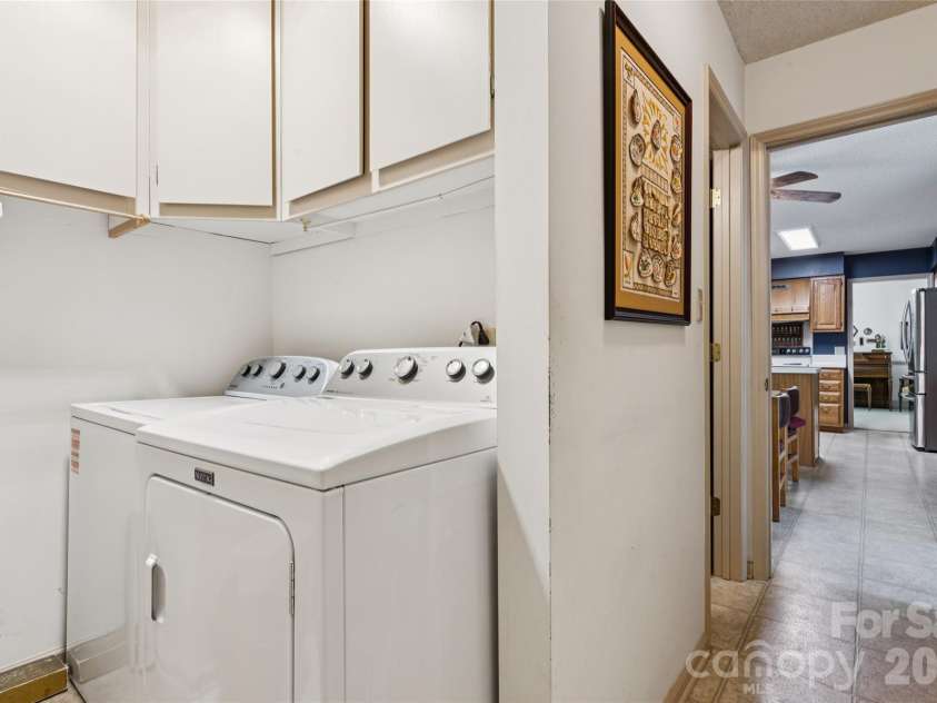 7935 Altacrest Drive, Concord, NC 28027.  MLS# CAR4395128, YatesRealty ID 33889. 