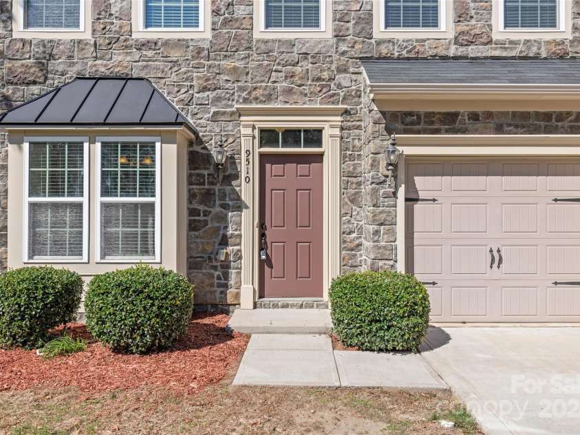 9510 Birkwood Court, Charlotte, NC 28278.  MLS# CAR4197945, YatesRealty ID 3389. 