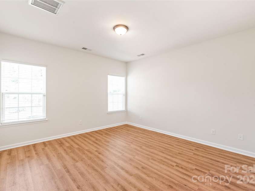 9510 Birkwood Court, Charlotte, NC 28278.  MLS# CAR4197945, YatesRealty ID 3389. 