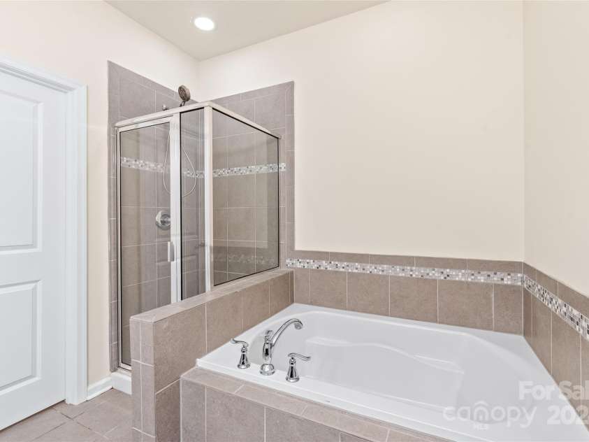 9510 Birkwood Court, Charlotte, NC 28278.  MLS# CAR4197945, YatesRealty ID 3389. 
