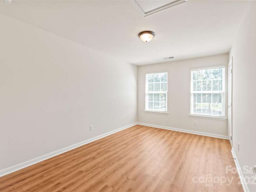 9510 Birkwood Court, Charlotte, NC 28278.  MLS# CAR4197945, YatesRealty ID 3389. 
