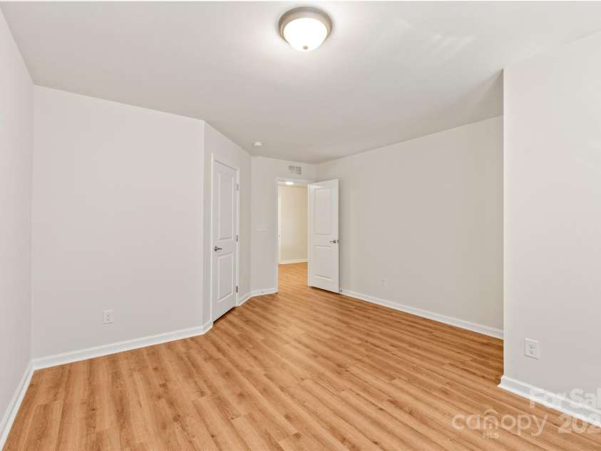 9510 Birkwood Court, Charlotte, NC 28278.  MLS# CAR4197945, YatesRealty ID 3389. 