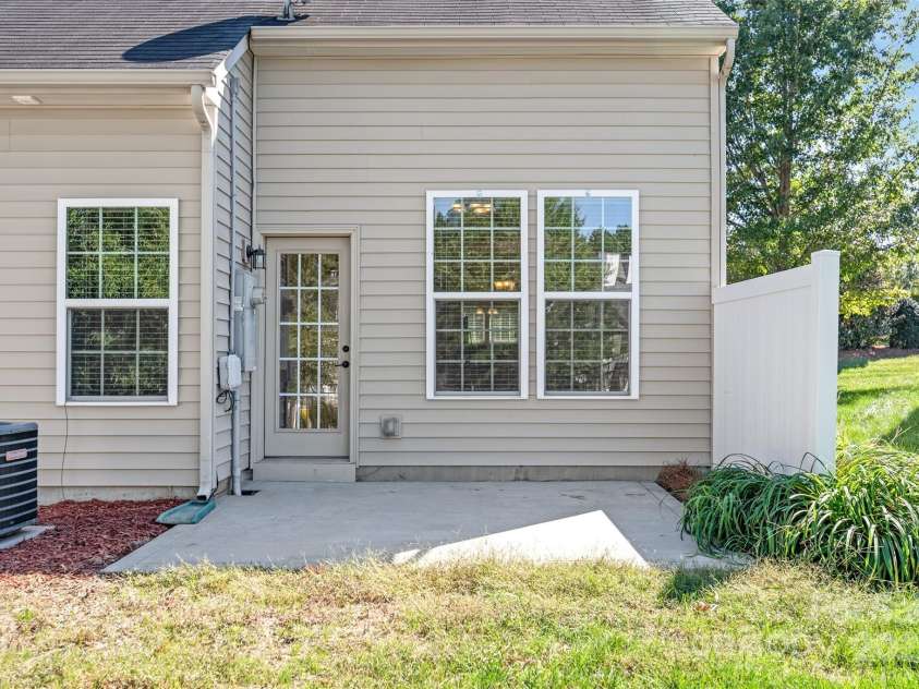 9510 Birkwood Court, Charlotte, NC 28278.  MLS# CAR4197945, YatesRealty ID 3389. 