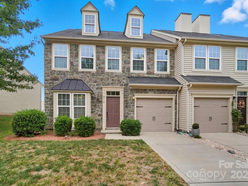 9510 Birkwood Court, Charlotte, NC 28278.  MLS# CAR4312228, YatesRealty ID 3389. 