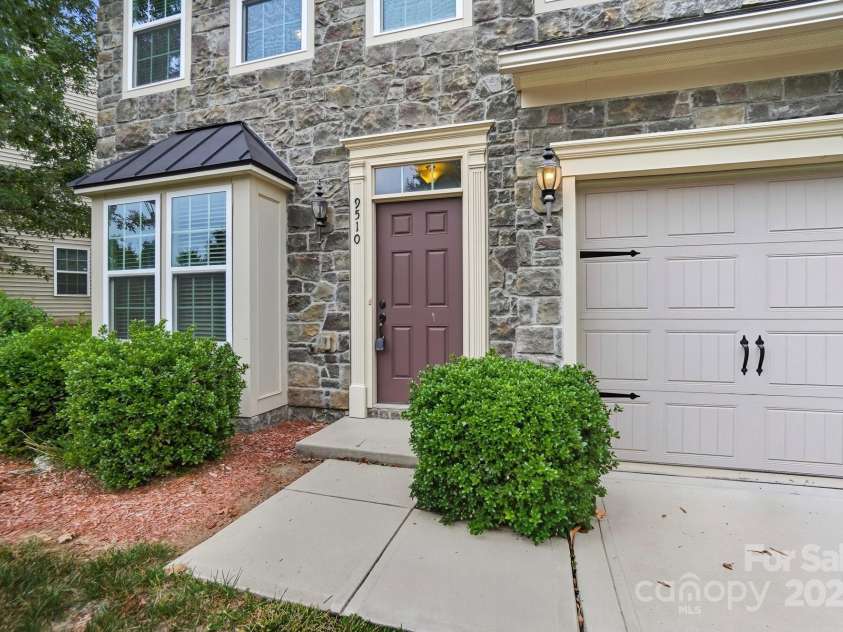 9510 Birkwood Court, Charlotte, NC 28278.  MLS# CAR4312228, YatesRealty ID 3389. 