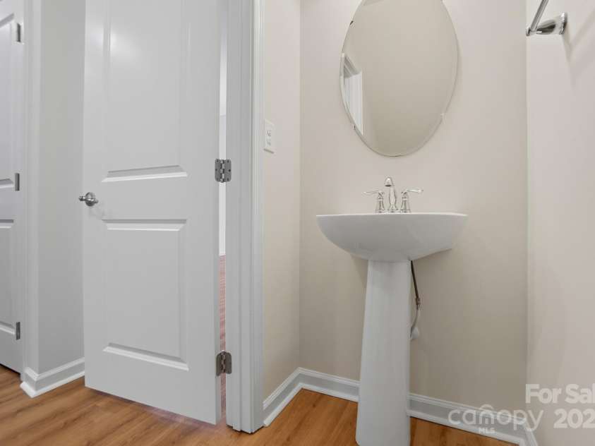 9510 Birkwood Court, Charlotte, NC 28278.  MLS# CAR4312228, YatesRealty ID 3389. 