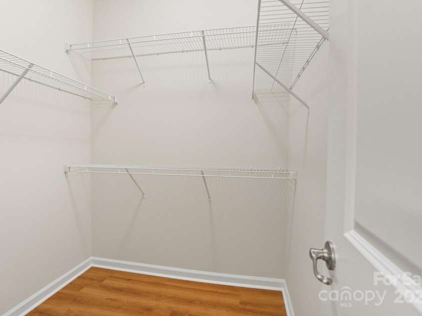 9510 Birkwood Court, Charlotte, NC 28278.  MLS# CAR4312228, YatesRealty ID 3389. 