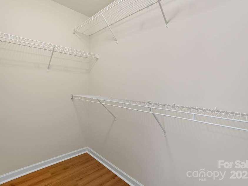 9510 Birkwood Court, Charlotte, NC 28278.  MLS# CAR4312228, YatesRealty ID 3389. 