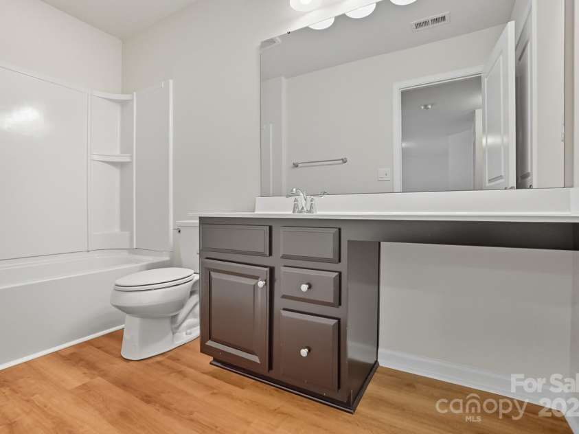 9510 Birkwood Court, Charlotte, NC 28278.  MLS# CAR4312228, YatesRealty ID 3389. 