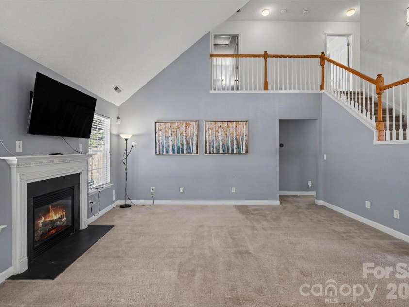 9229 Simonton Drive, Charlotte, NC 28269.  MLS# CAR4394490, YatesRealty ID 33890. 