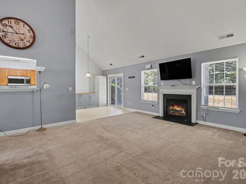 9229 Simonton Drive, Charlotte, NC 28269.  MLS# CAR4394490, YatesRealty ID 33890. 
