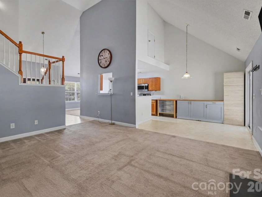 9229 Simonton Drive, Charlotte, NC 28269.  MLS# CAR4394490, YatesRealty ID 33890. 