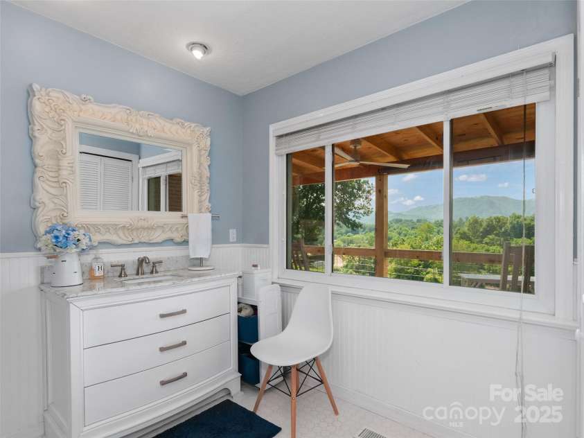 983 Lee Road, Clyde, NC 28721.  MLS# CAR4288440, YatesRealty ID 33890. 