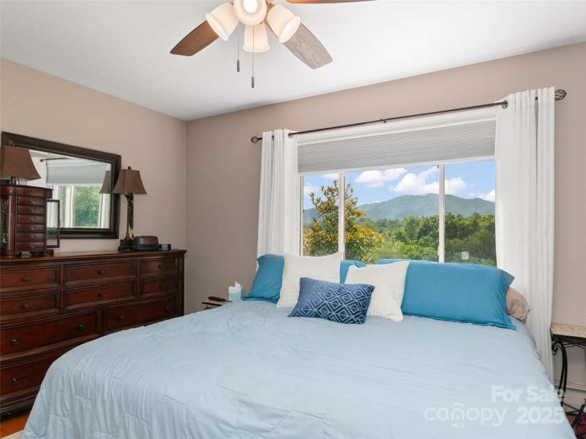 983 Lee Road, Clyde, NC 28721.  MLS# CAR4288440, YatesRealty ID 33890. 