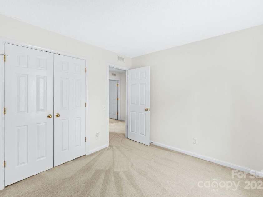 11320 Wagonford Lane, Charlotte, NC 28273.  MLS# CAR4292015, YatesRealty ID 33891. 2nd Bedroom
