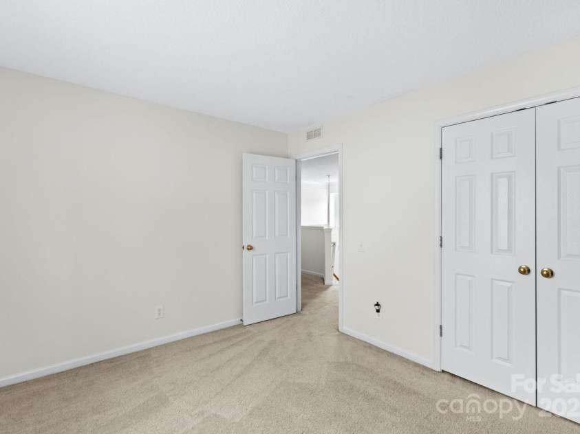 11320 Wagonford Lane, Charlotte, NC 28273.  MLS# CAR4292015, YatesRealty ID 33891. 3rd Bedroom