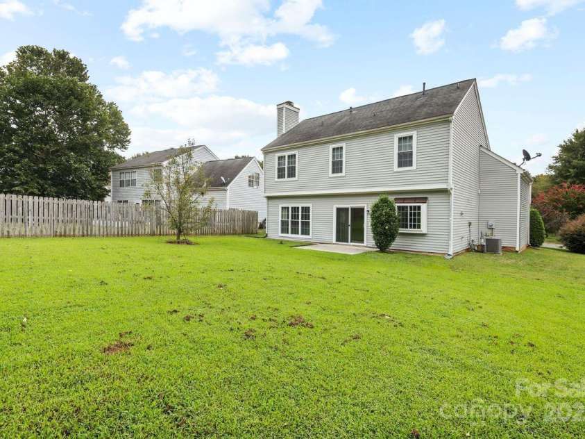 11320 Wagonford Lane, Charlotte, NC 28273.  MLS# CAR4292015, YatesRealty ID 33891. Backyard