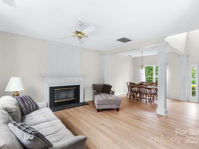 11320 Wagonford Lane, Charlotte, NC 28273.  MLS# CAR4292015, YatesRealty ID 33891. Great Room/fireplace