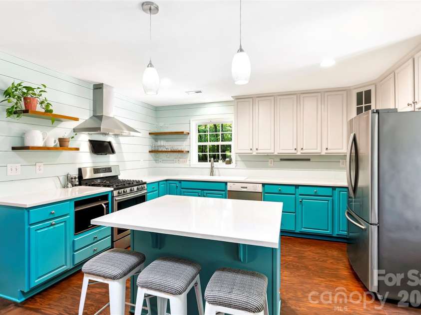 605 Silversmith Lane, Charlotte, NC 28270.  MLS# CAR4396489, YatesRealty ID 33891. 