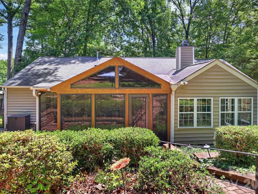 605 Silversmith Lane, Charlotte, NC 28270.  MLS# CAR4396489, YatesRealty ID 33891. 