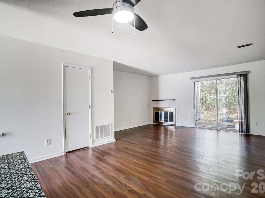 3109 Heathstead Place, Charlotte, NC 28210.  MLS# CAR4380888, YatesRealty ID 33892. 