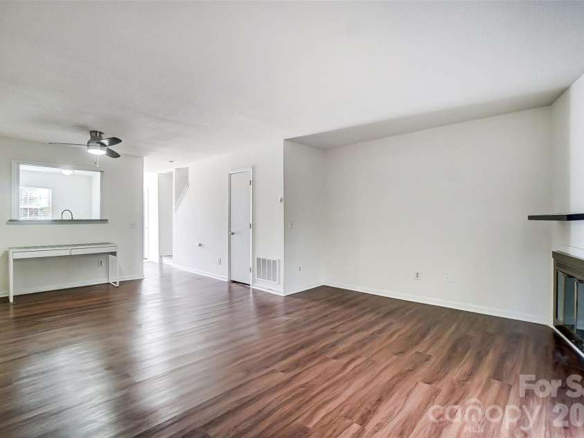 3109 Heathstead Place, Charlotte, NC 28210.  MLS# CAR4380888, YatesRealty ID 33892. 