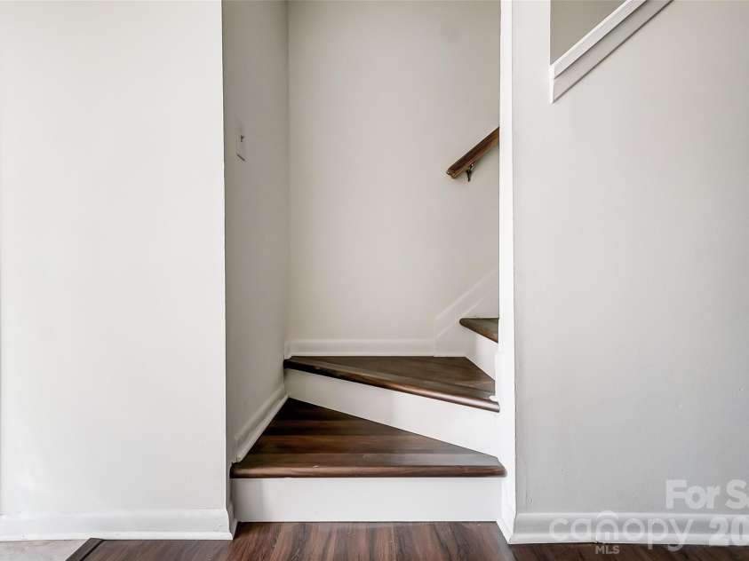 3109 Heathstead Place, Charlotte, NC 28210.  MLS# CAR4380888, YatesRealty ID 33892. 