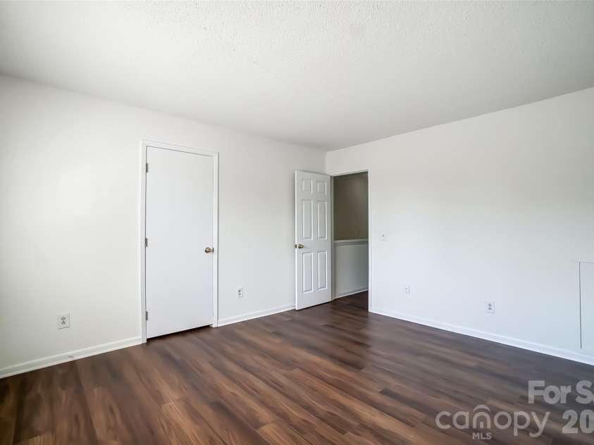 3109 Heathstead Place, Charlotte, NC 28210.  MLS# CAR4380888, YatesRealty ID 33892. 
