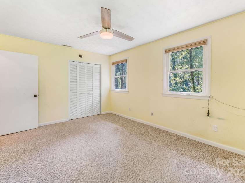 87 Crows Nest Road, Hendersonville, NC 28791.  MLS# CAR4292116, YatesRealty ID 33892. 2nd bedroom on main