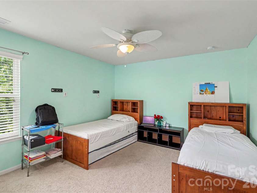 9530 Reid Hall Lane, Matthews, NC 28105.  MLS# CAR4391240, YatesRealty ID 33893. 