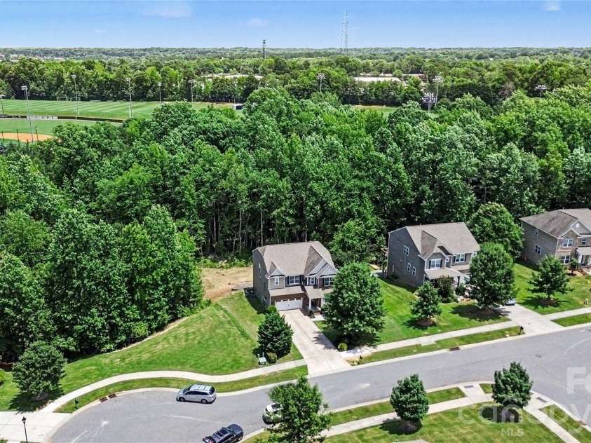 9530 Reid Hall Lane, Matthews, NC 28105.  MLS# CAR4391240, YatesRealty ID 33893. 