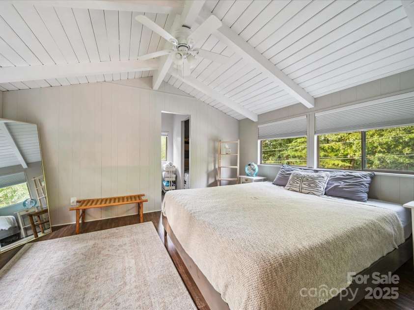 13831 Woody Point Road, Charlotte, NC 28278.  MLS# CAR4283409, YatesRealty ID 33894. 