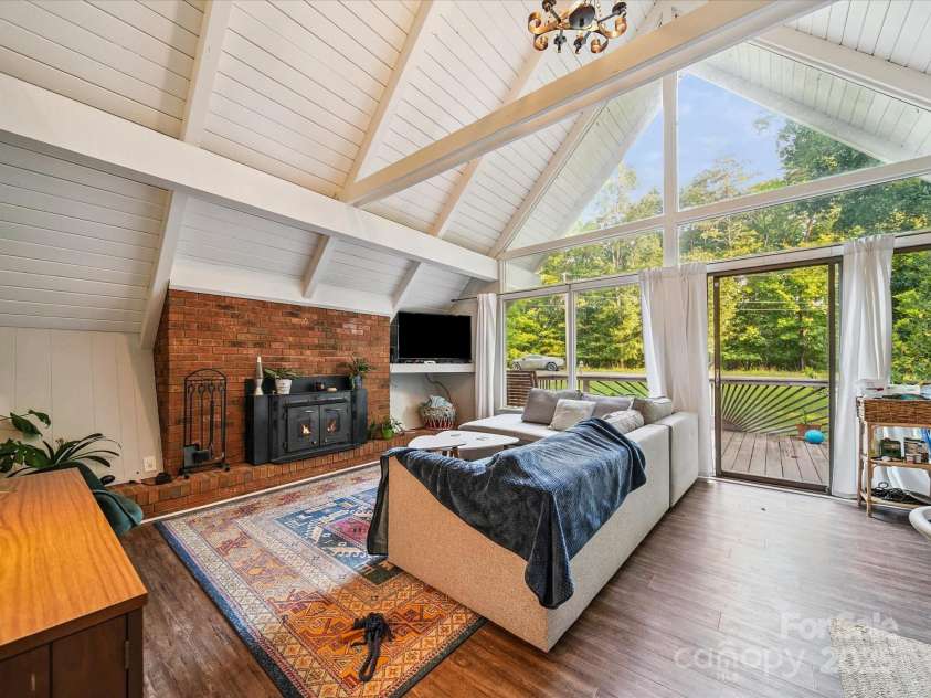 13831 Woody Point Road, Charlotte, NC 28278.  MLS# CAR4283409, YatesRealty ID 33894. 