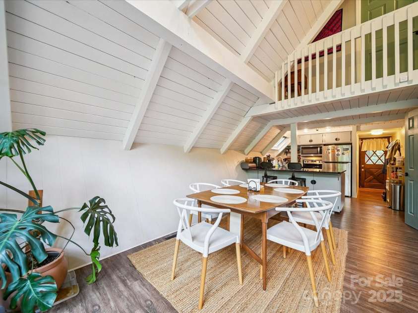 13831 Woody Point Road, Charlotte, NC 28278.  MLS# CAR4283409, YatesRealty ID 33894. 