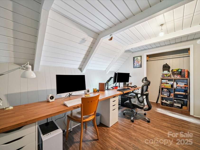 13831 Woody Point Road, Charlotte, NC 28278.  MLS# CAR4283409, YatesRealty ID 33894. 